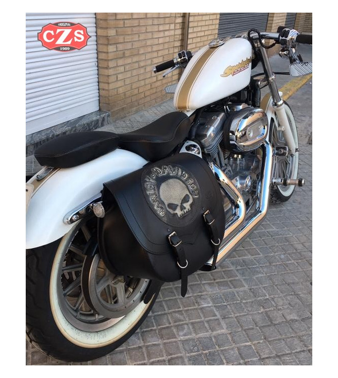 Satteltasche für Sportster Harley Davidson mod, SPARTA - Hohl für Stoßdämpfer - Schädel CZ HD - RECHT