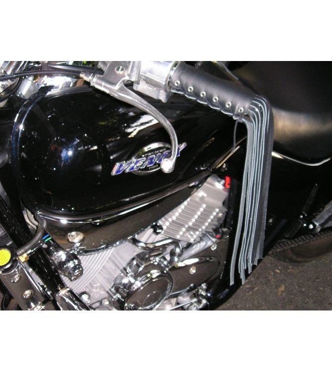 Holster für Fäuste mit Fransen