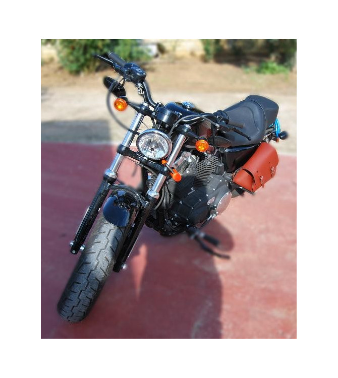 Alforja de basculante para Sportsters Harley Davidson mod, LEGION color cuero