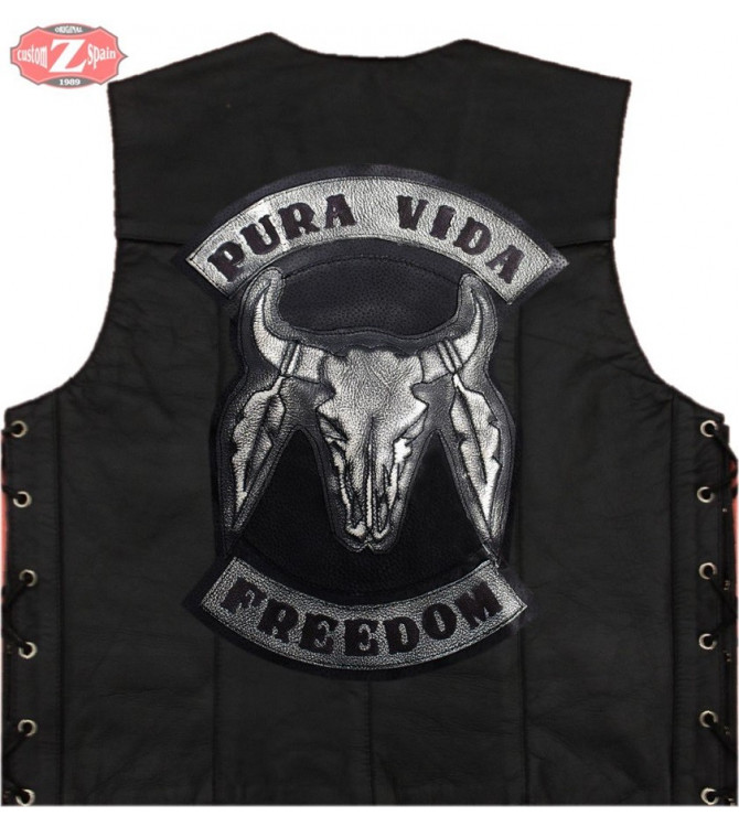 Chaleco custom con parche personalizado PURA VIDA-FREEDOM  Craneo Toro