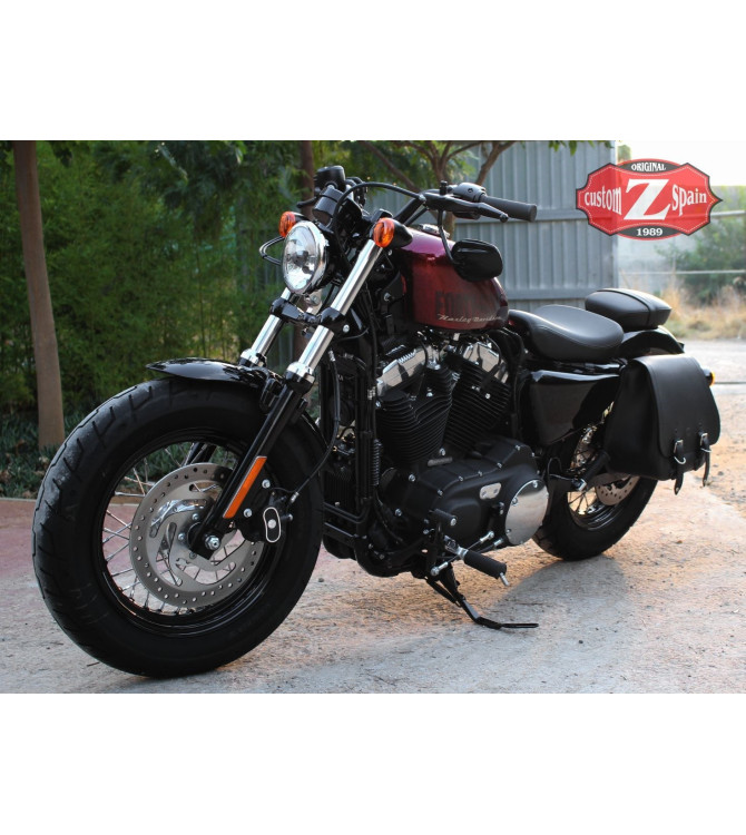 Alforjas Especificas para Sportster. Harley Davidson mod, SCIPION negra con hueco amortiguador