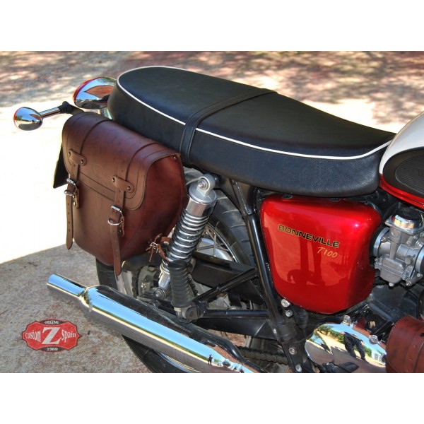 triumph leather panniers