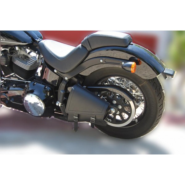 swing arm saddlebag for softail